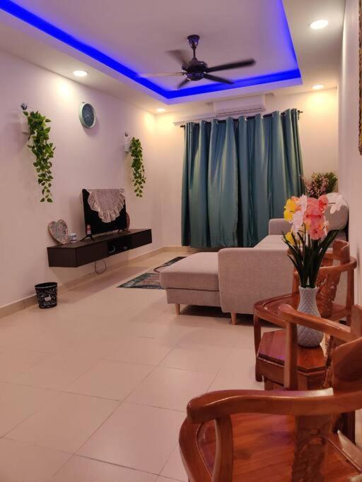 Debayu Homestay With Free Parking At Setia Alam Shah Alam Eksteriør billede